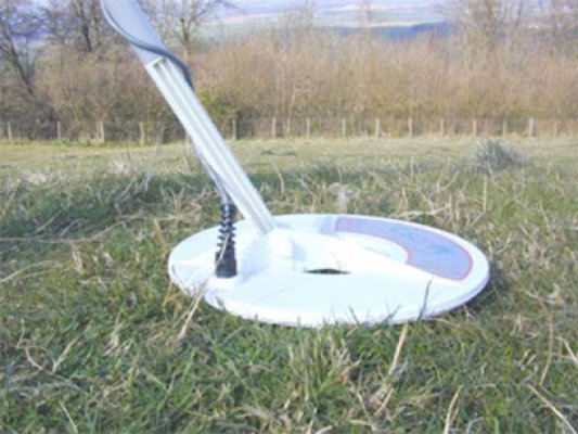 Căutau metale până... au dat de poliţişti